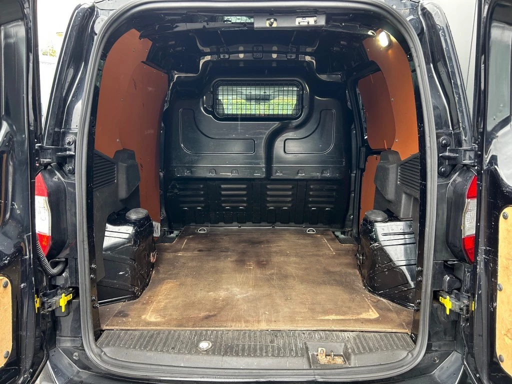 Hoofdafbeelding Ford Transit Courier