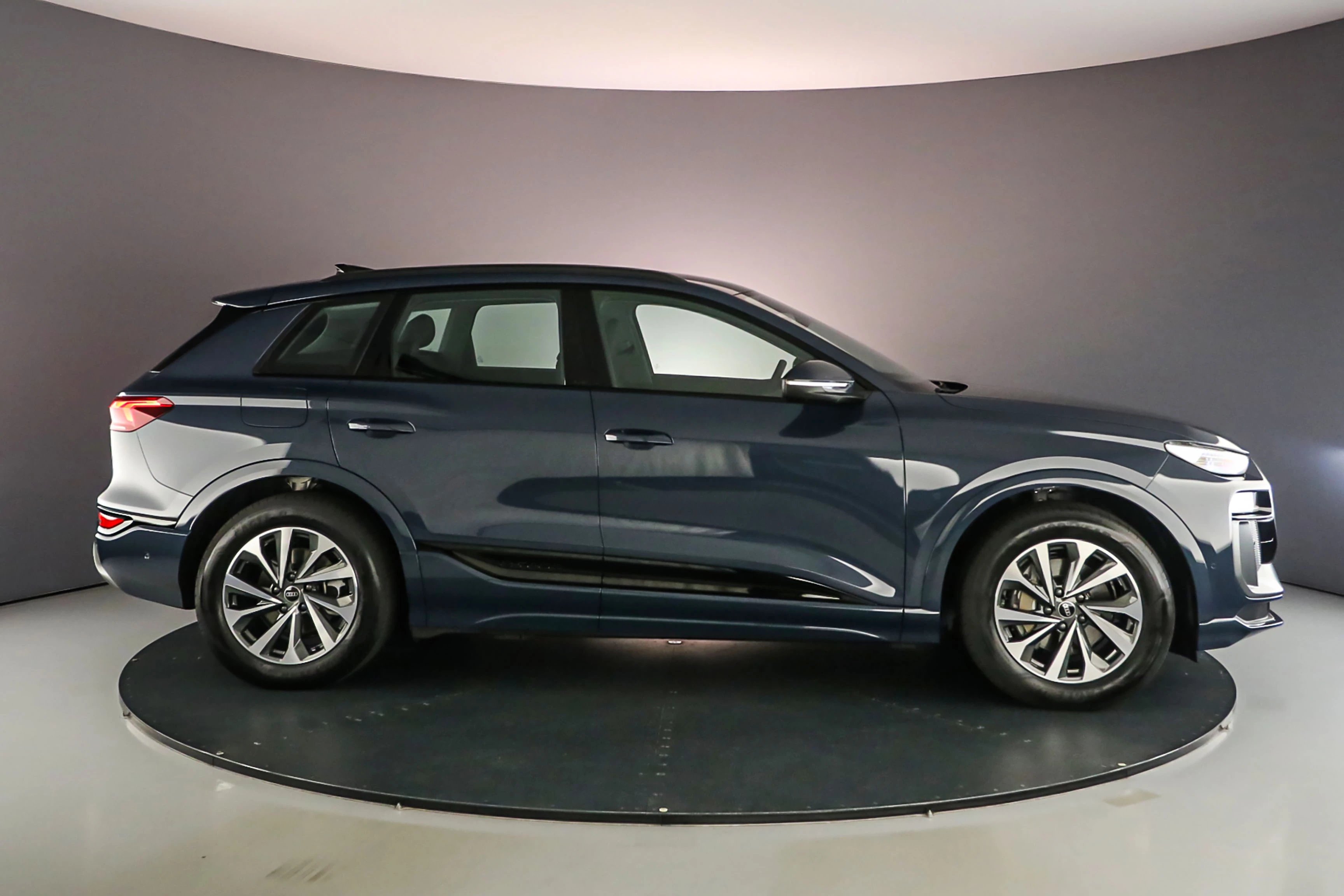 Hoofdafbeelding Audi Q6 e-tron