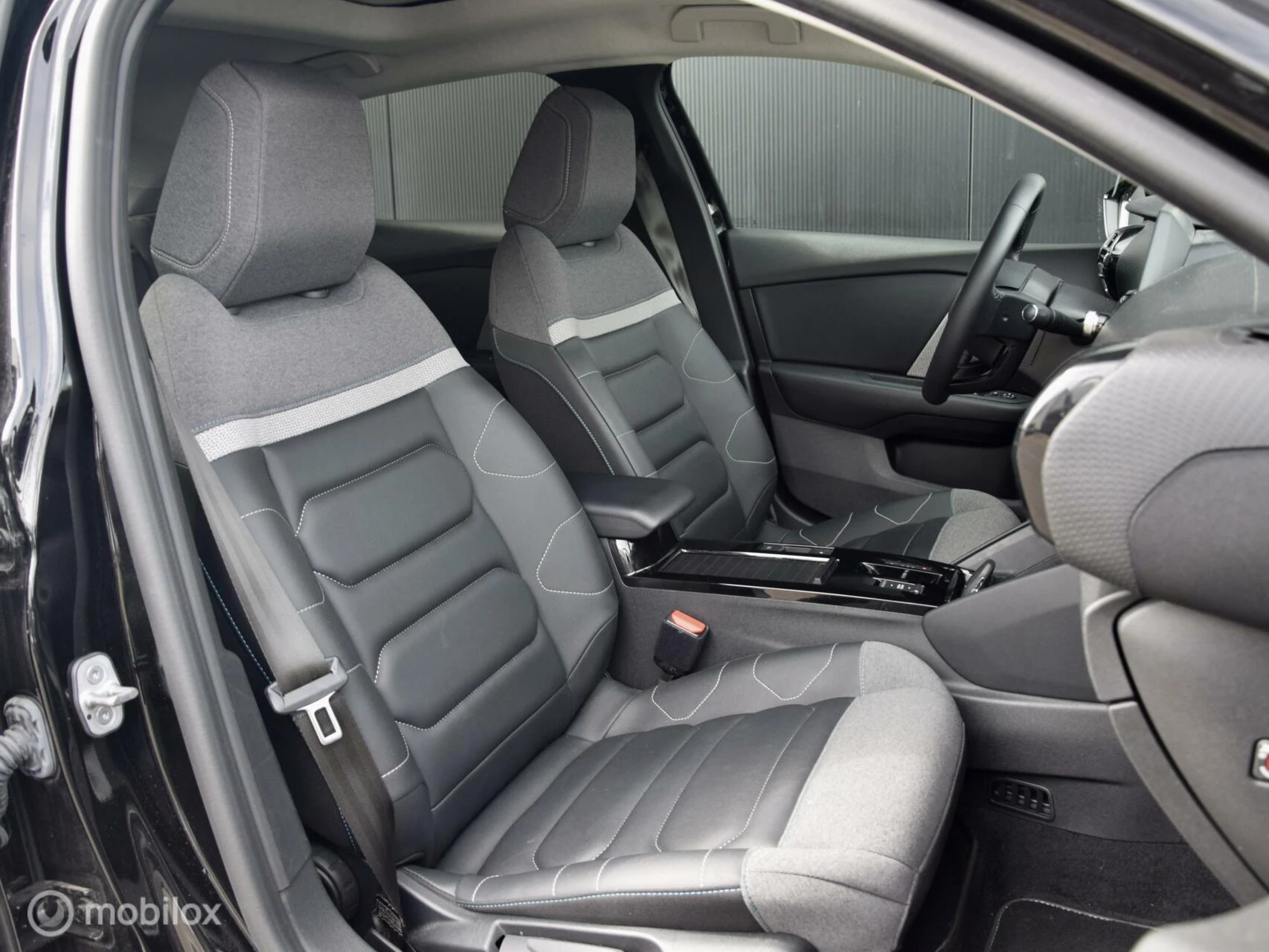 Hoofdafbeelding Citroën ë-C4
