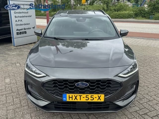 Hoofdafbeelding Ford Focus Ford Focus Wagon 1.0 EcoBoost Hybrid ST Line X | SCI | 155 PK | Winter Pack | Driver Assistance Pack | AGR Stoel | Achteruitrijcamera | Adaptieve Cruise