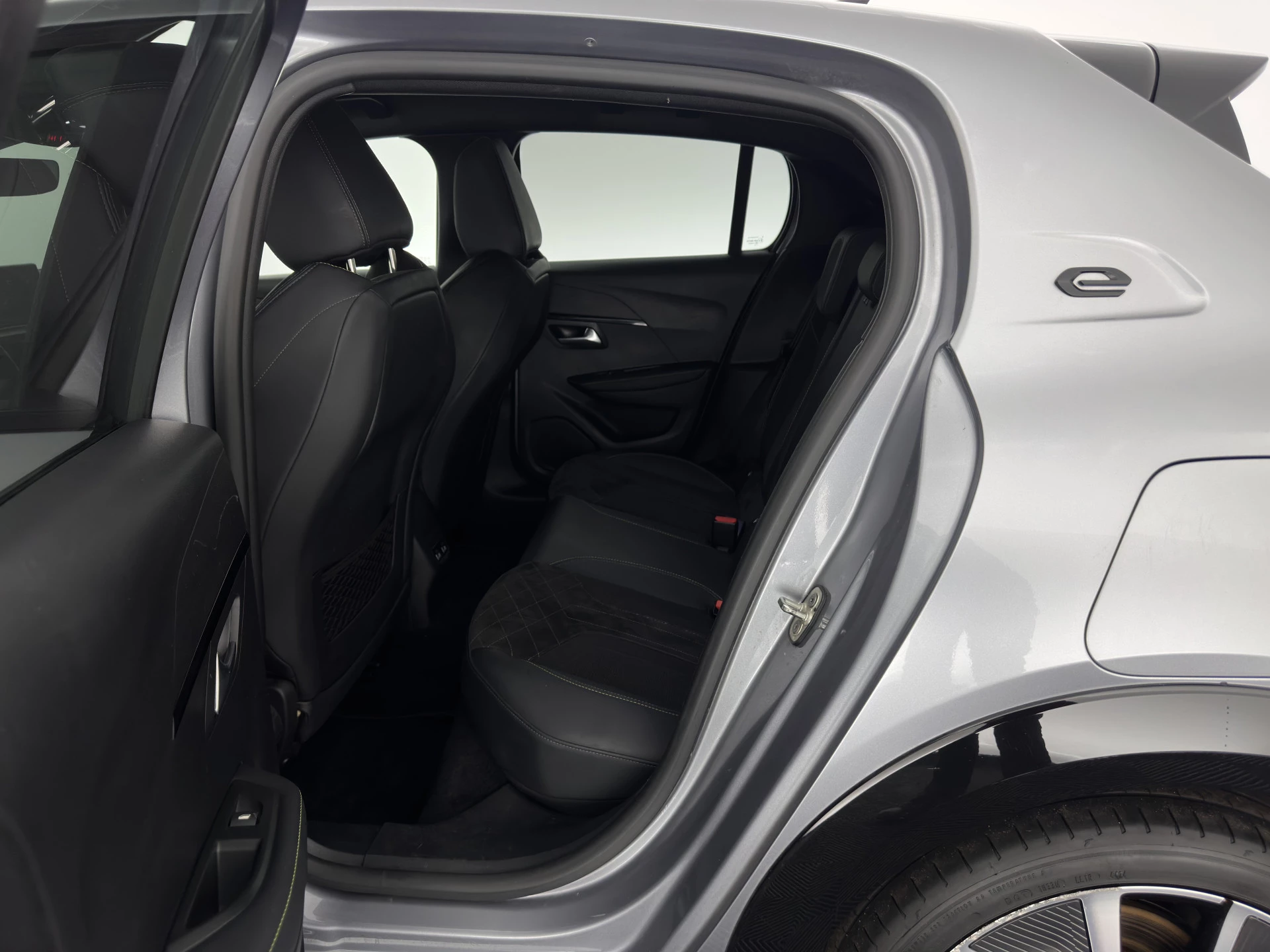 Hoofdafbeelding Peugeot e-208