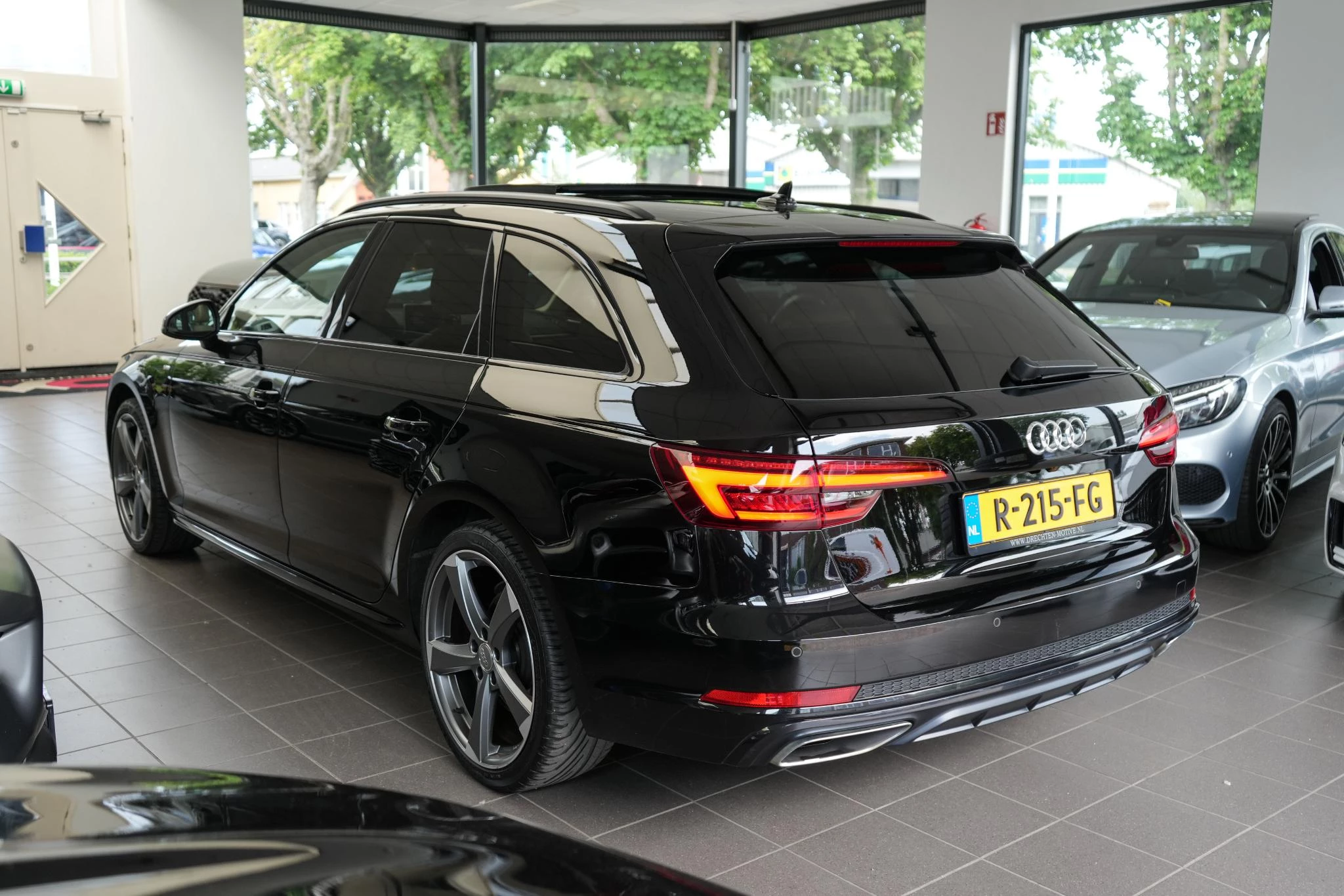 Hoofdafbeelding Audi A4
