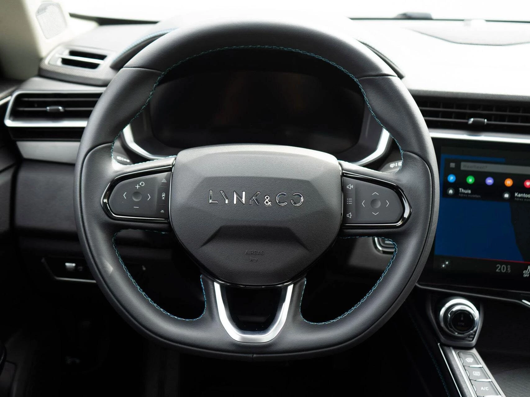 Hoofdafbeelding Lynk & Co 01