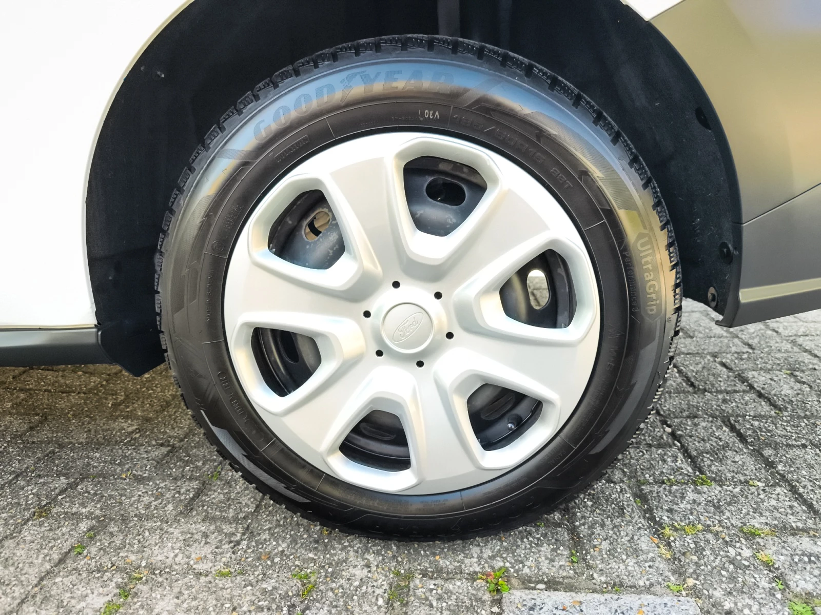 Hoofdafbeelding Ford Transit Courier