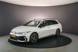 Volkswagen Golf Variant Life Edition 1.5 eTSI 115pk DSG Automaat Adaptive cruise control, Navigatie, 360 camera, Achteruitrijcamera, Stuurwiel verwarmd, Elektrische achterklep, LED matrix koplampen