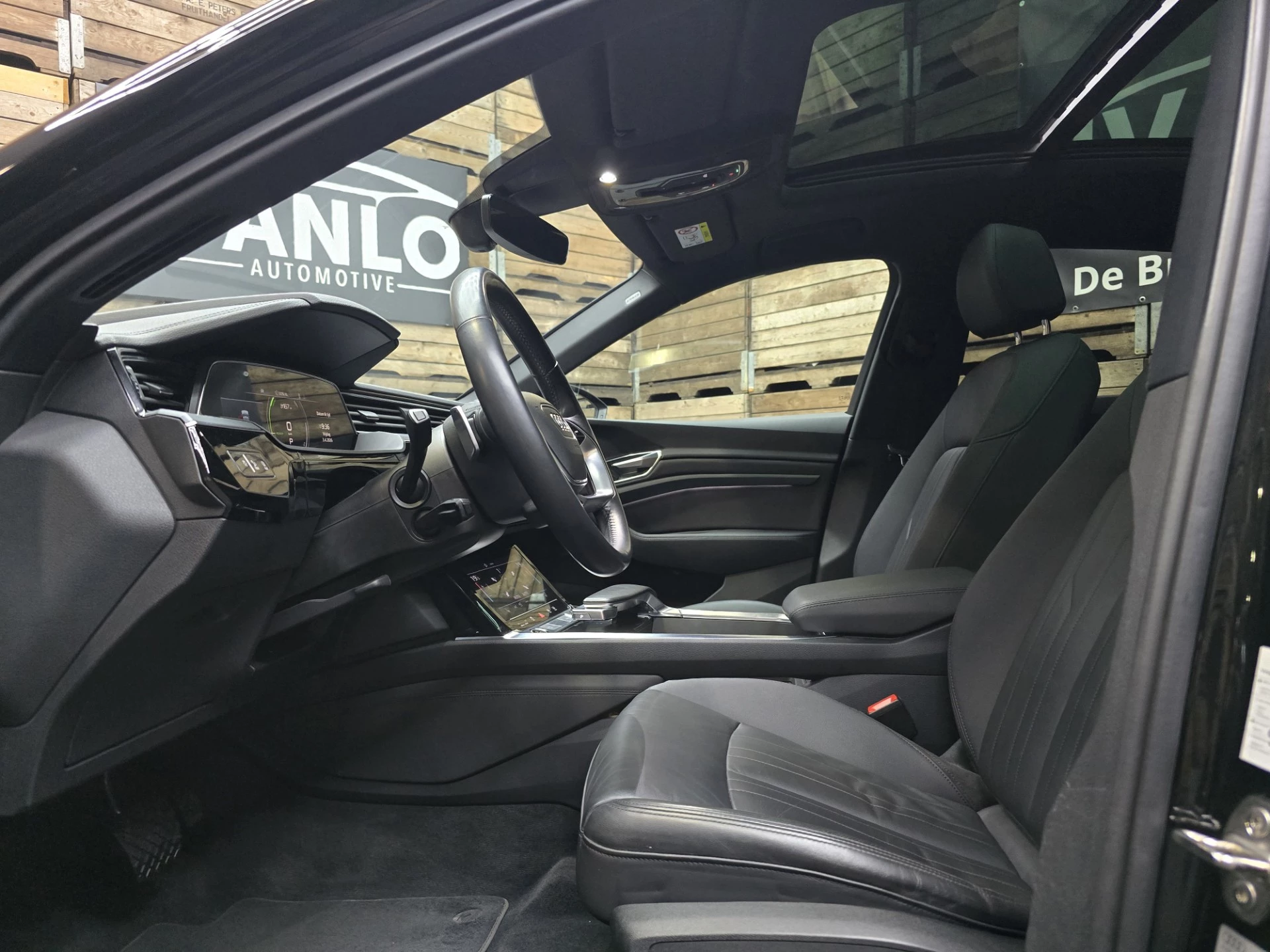 Hoofdafbeelding Audi e-tron