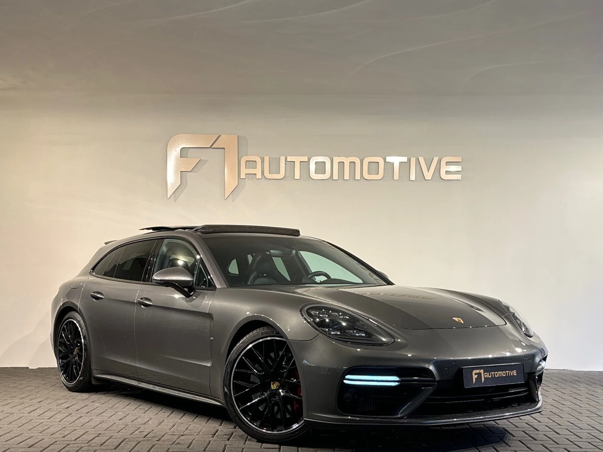 Hoofdafbeelding Porsche Panamera