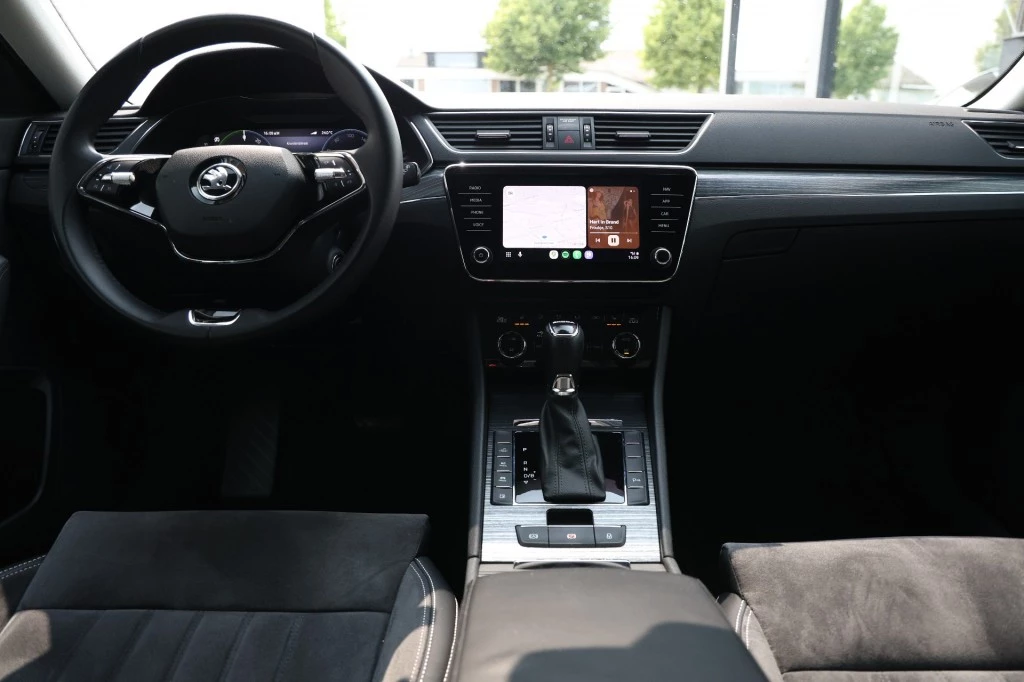 Hoofdafbeelding Škoda Superb