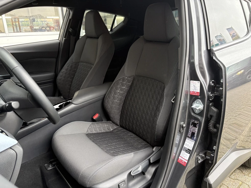 Hoofdafbeelding Toyota C-HR