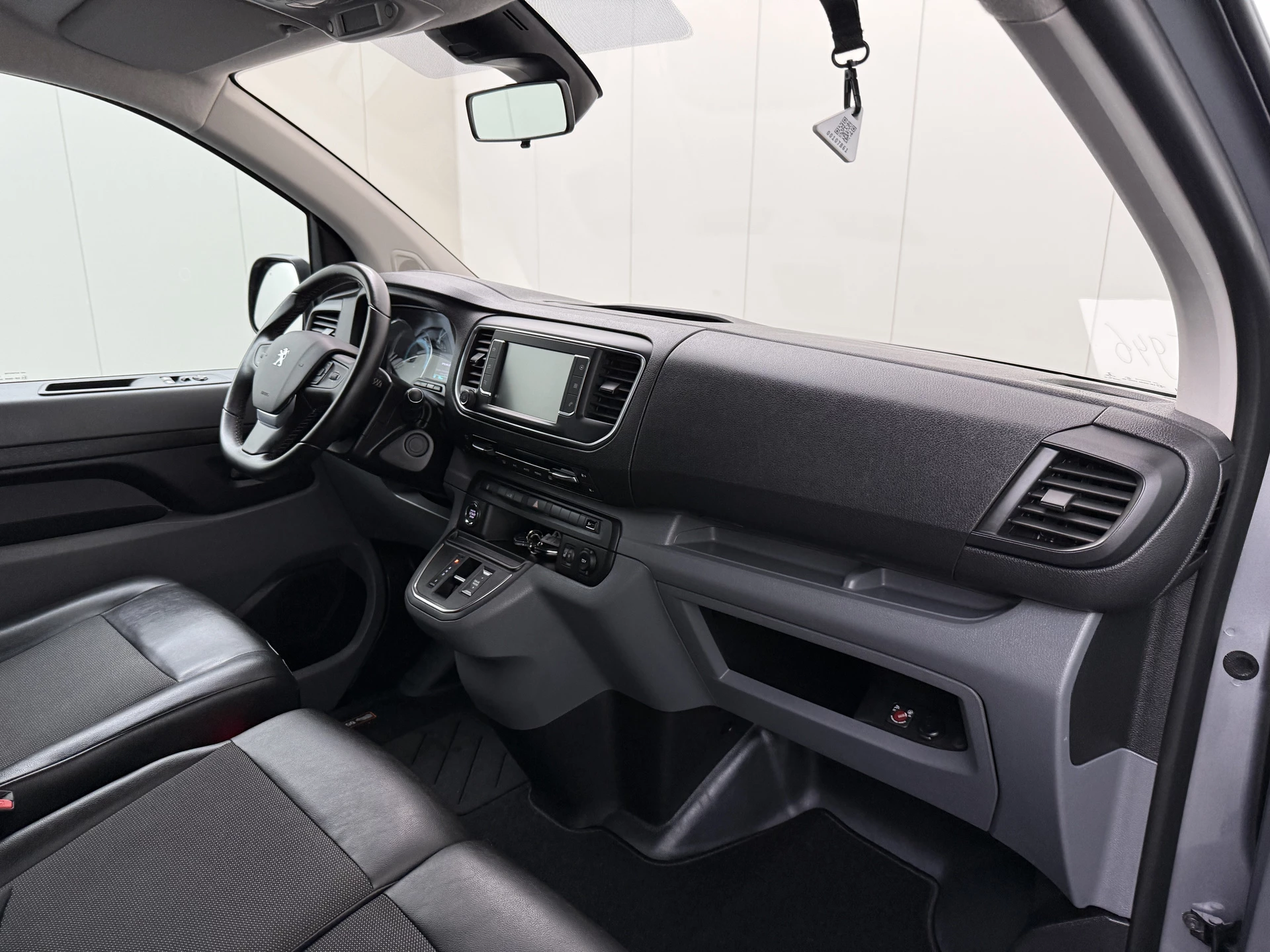 Hoofdafbeelding Peugeot e-Expert