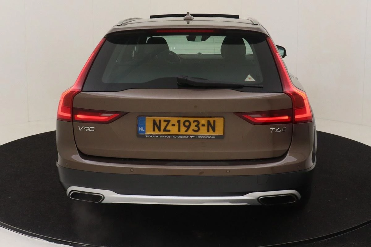 Hoofdafbeelding Volvo V90