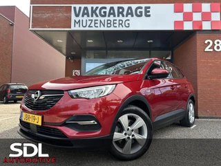 Opel Grandland X 1.6 Turbo Hybrid Business Edition // NAVI + CARPLAY // CAMERA // PDC V+A // CLIMA // STOEL + STUURWIELVERWARING