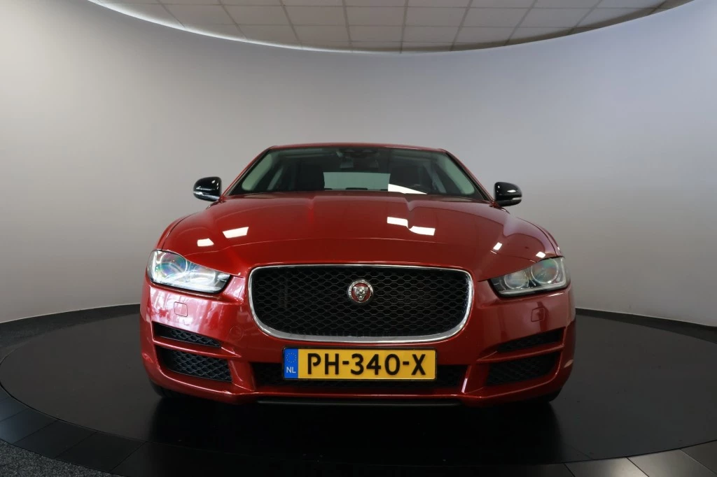 Hoofdafbeelding Jaguar XE