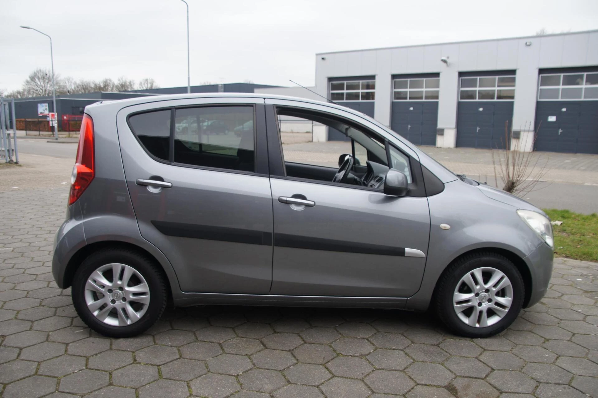 Hoofdafbeelding Opel Agila