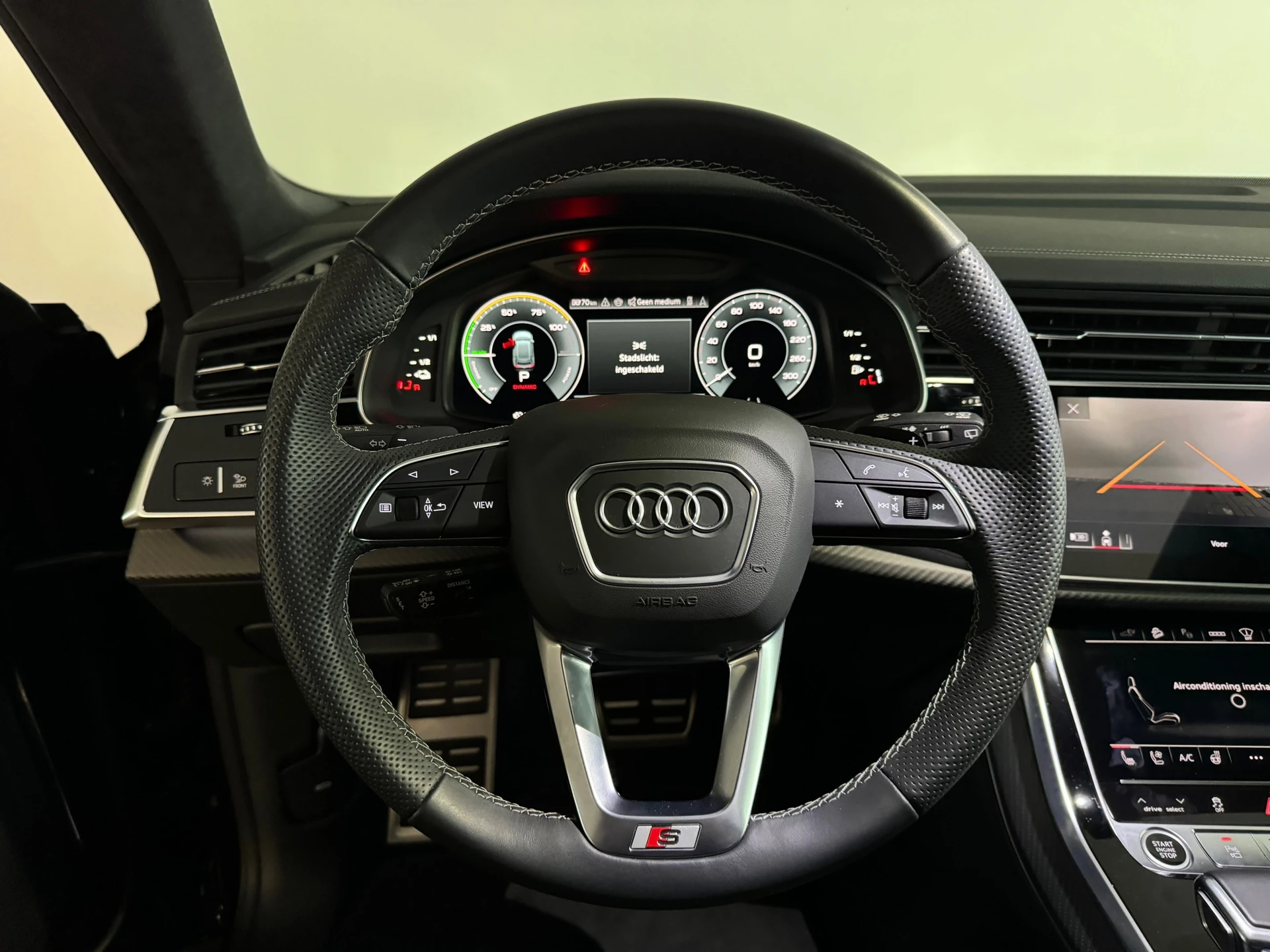 Hoofdafbeelding Audi Q8