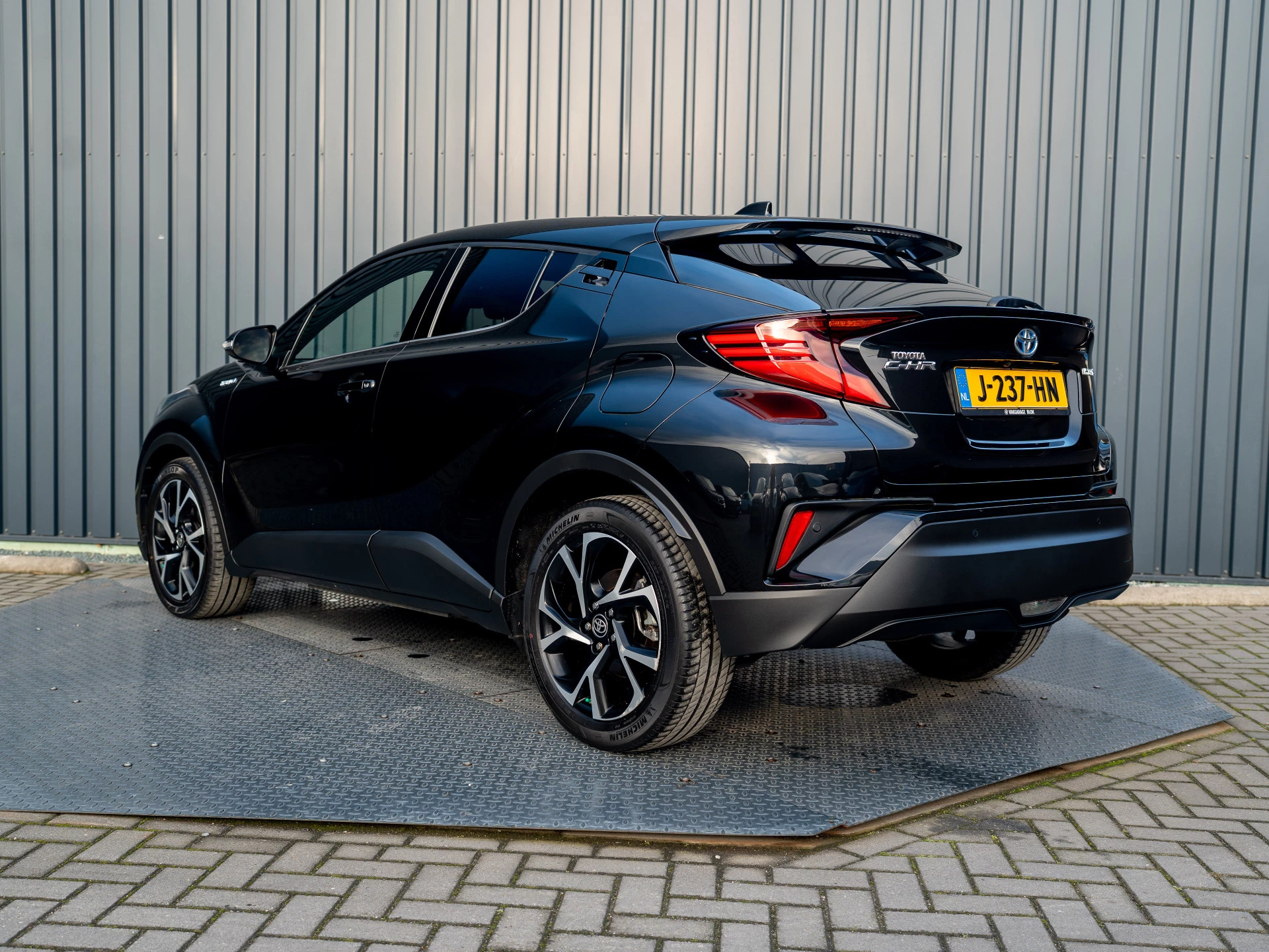 Hoofdafbeelding Toyota C-HR