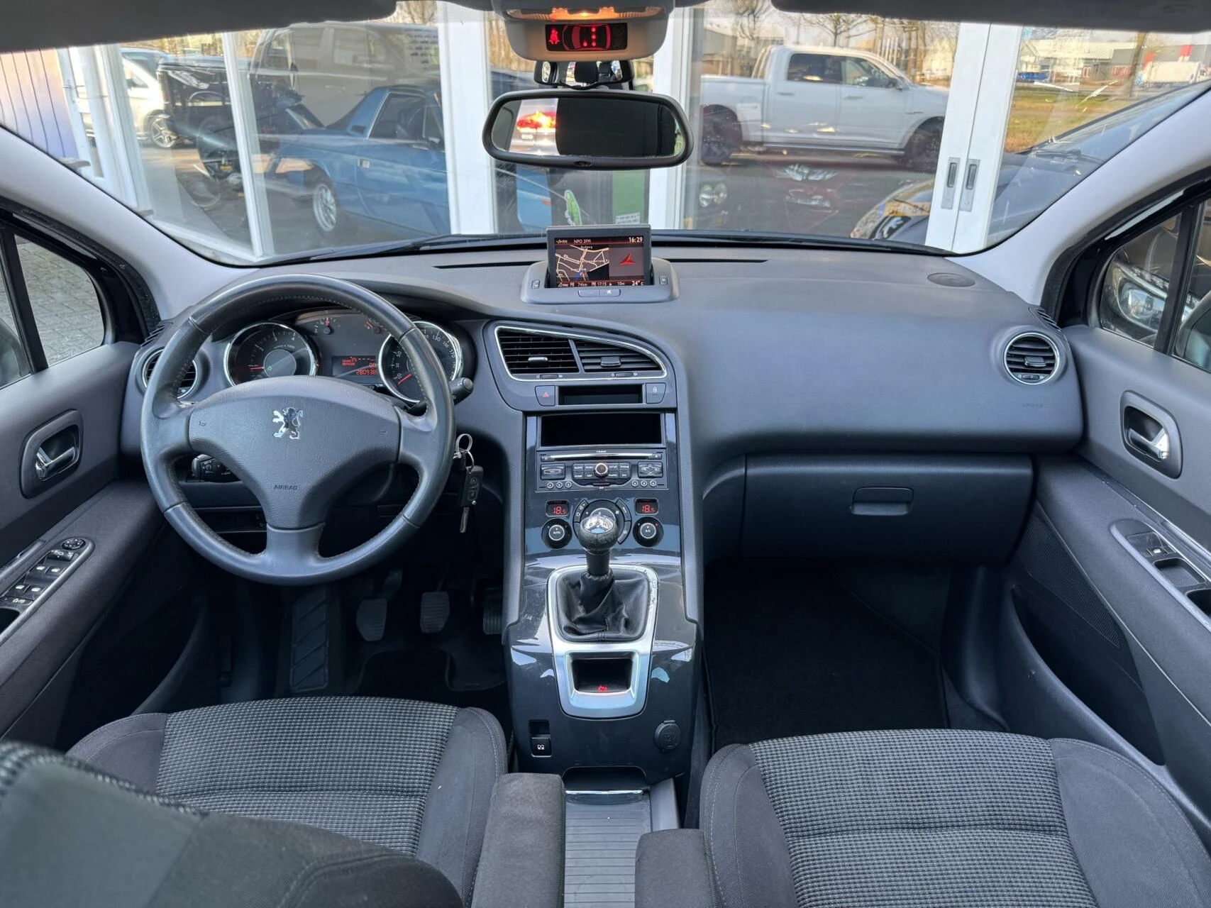 Hoofdafbeelding Peugeot 5008