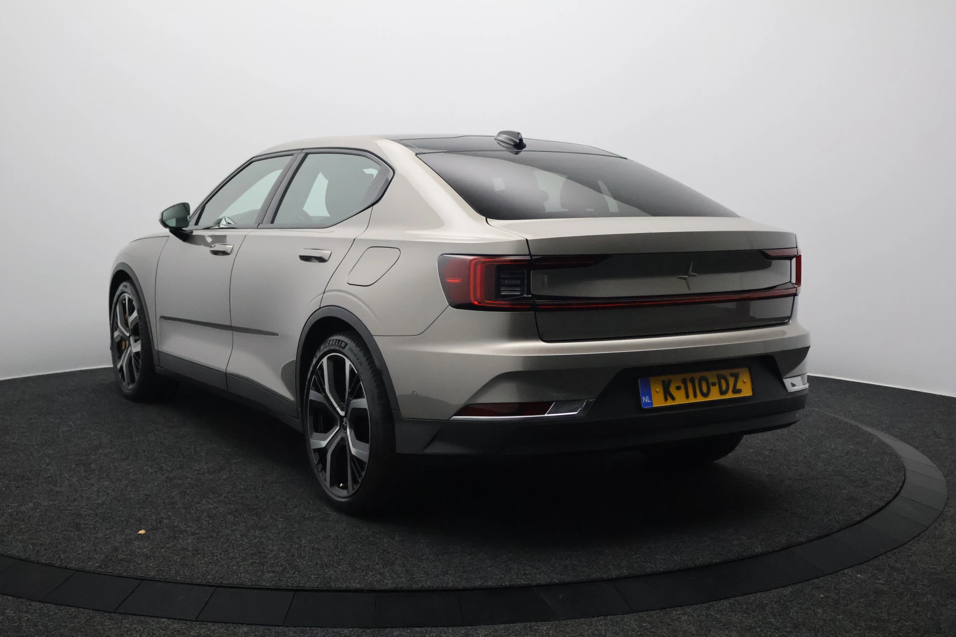 Hoofdafbeelding Polestar 2