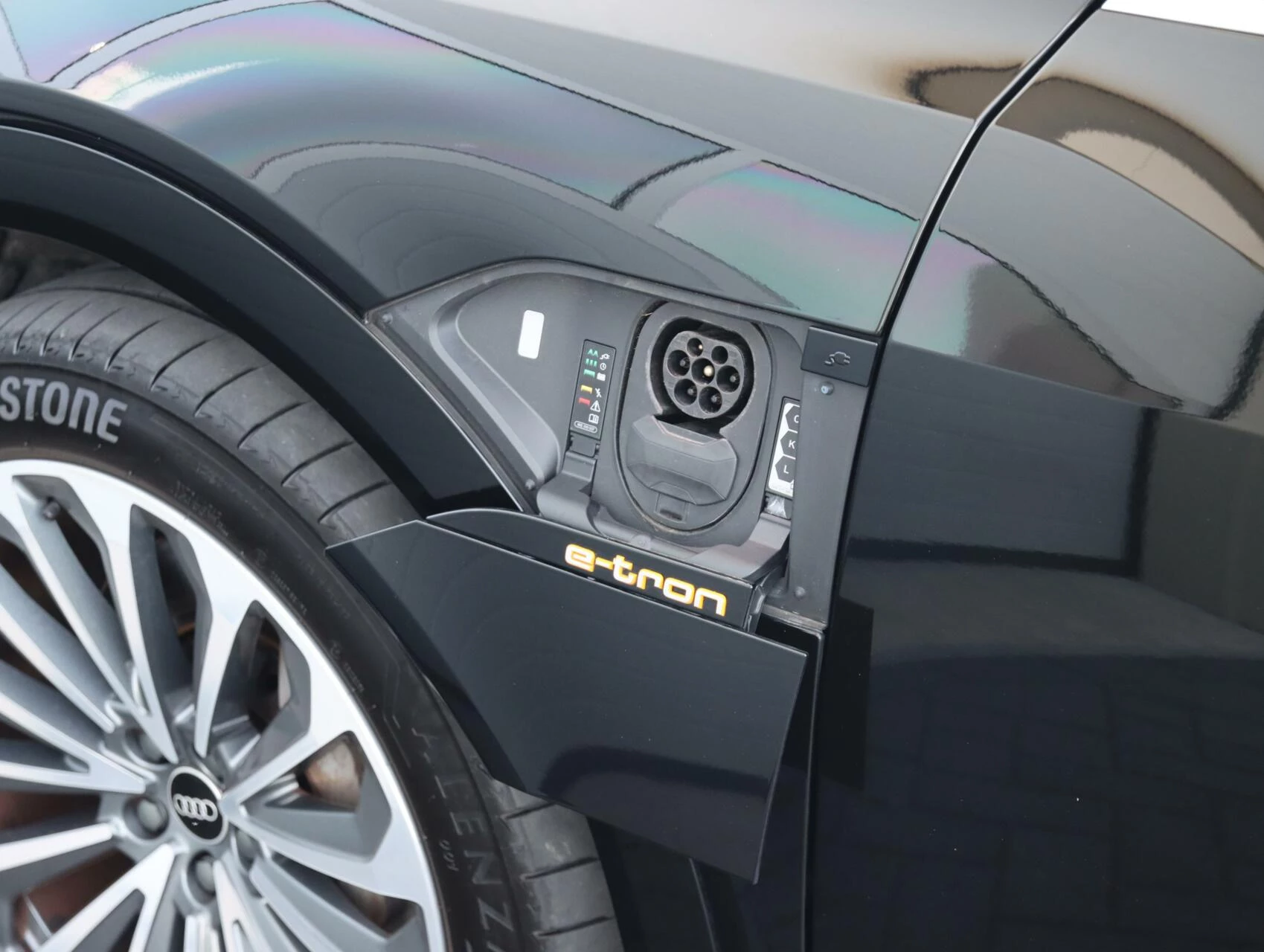 Hoofdafbeelding Audi e-tron