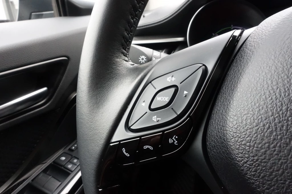 Hoofdafbeelding Toyota C-HR