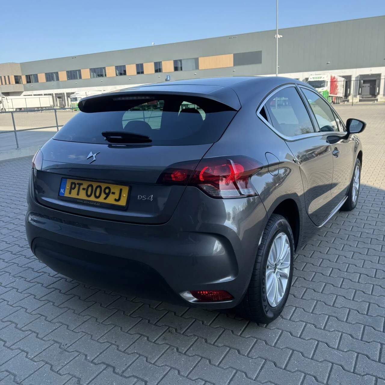 Hoofdafbeelding DS DS 4