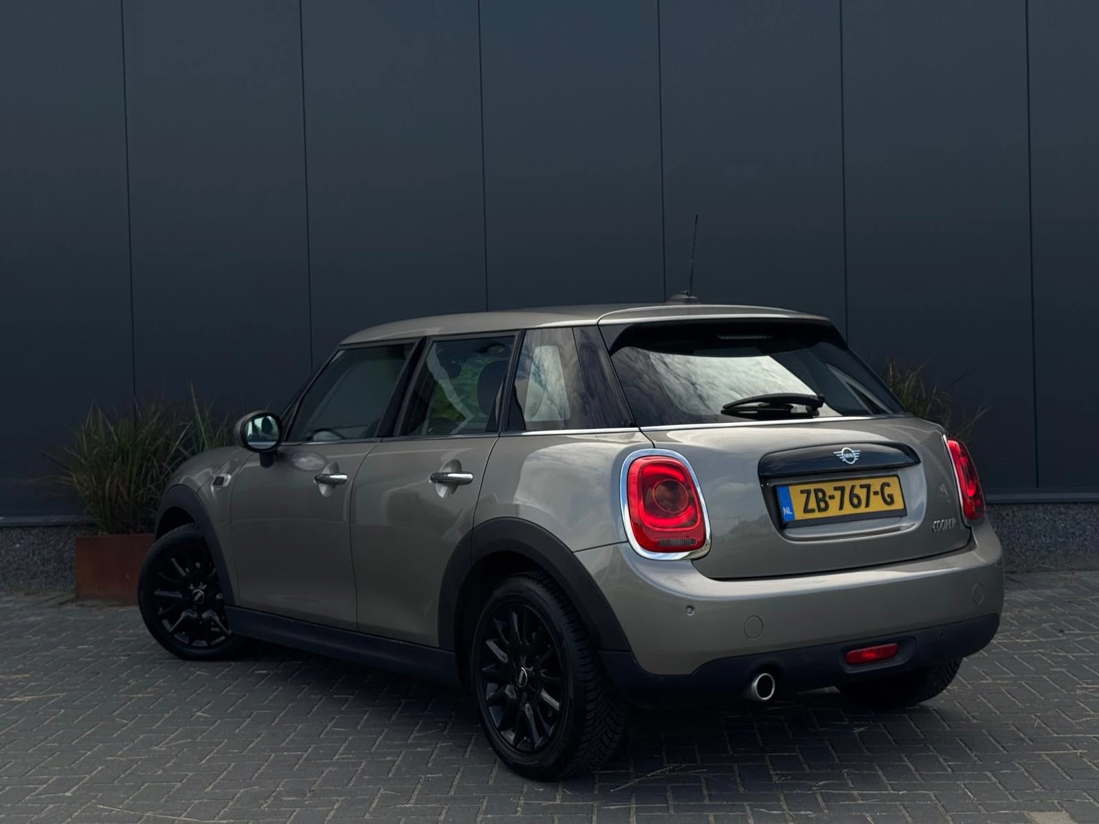 Hoofdafbeelding MINI 5-deurs