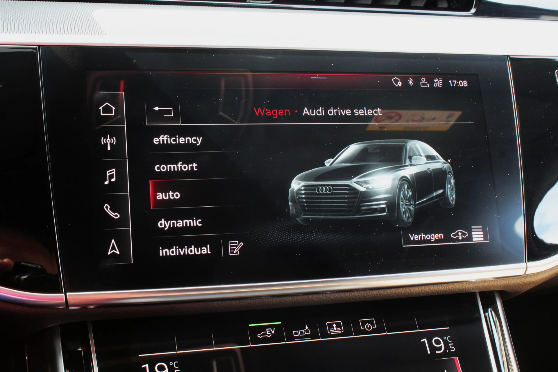 Hoofdafbeelding Audi A8