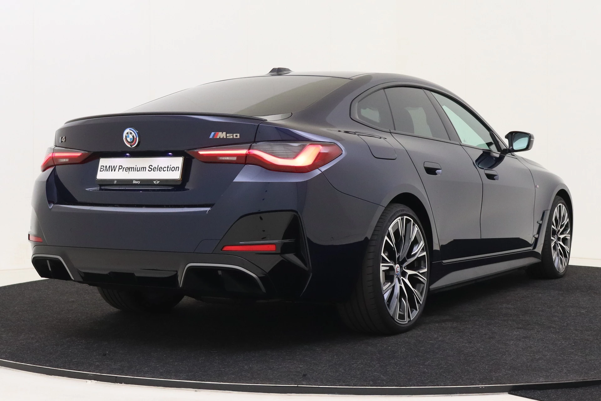 Hoofdafbeelding BMW i4