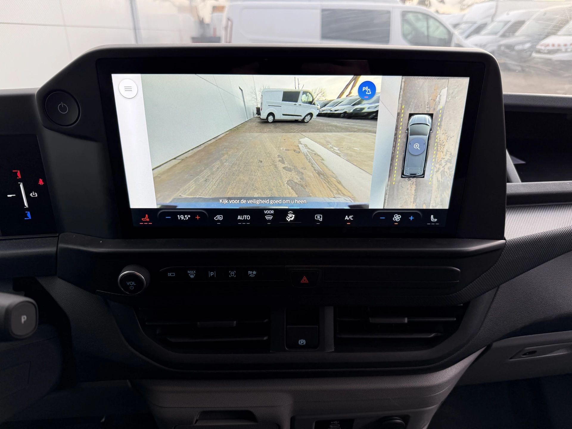 Hoofdafbeelding Ford E-Transit Custom