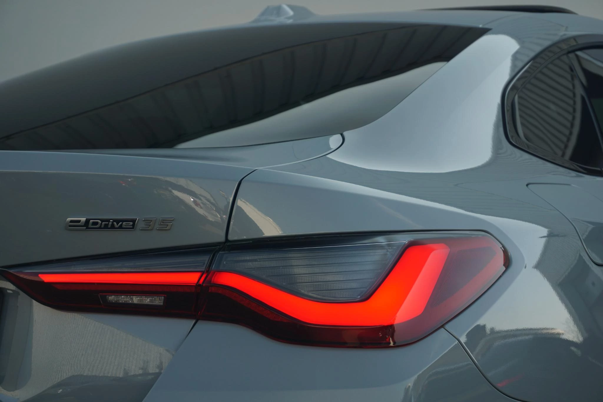 Hoofdafbeelding BMW i4