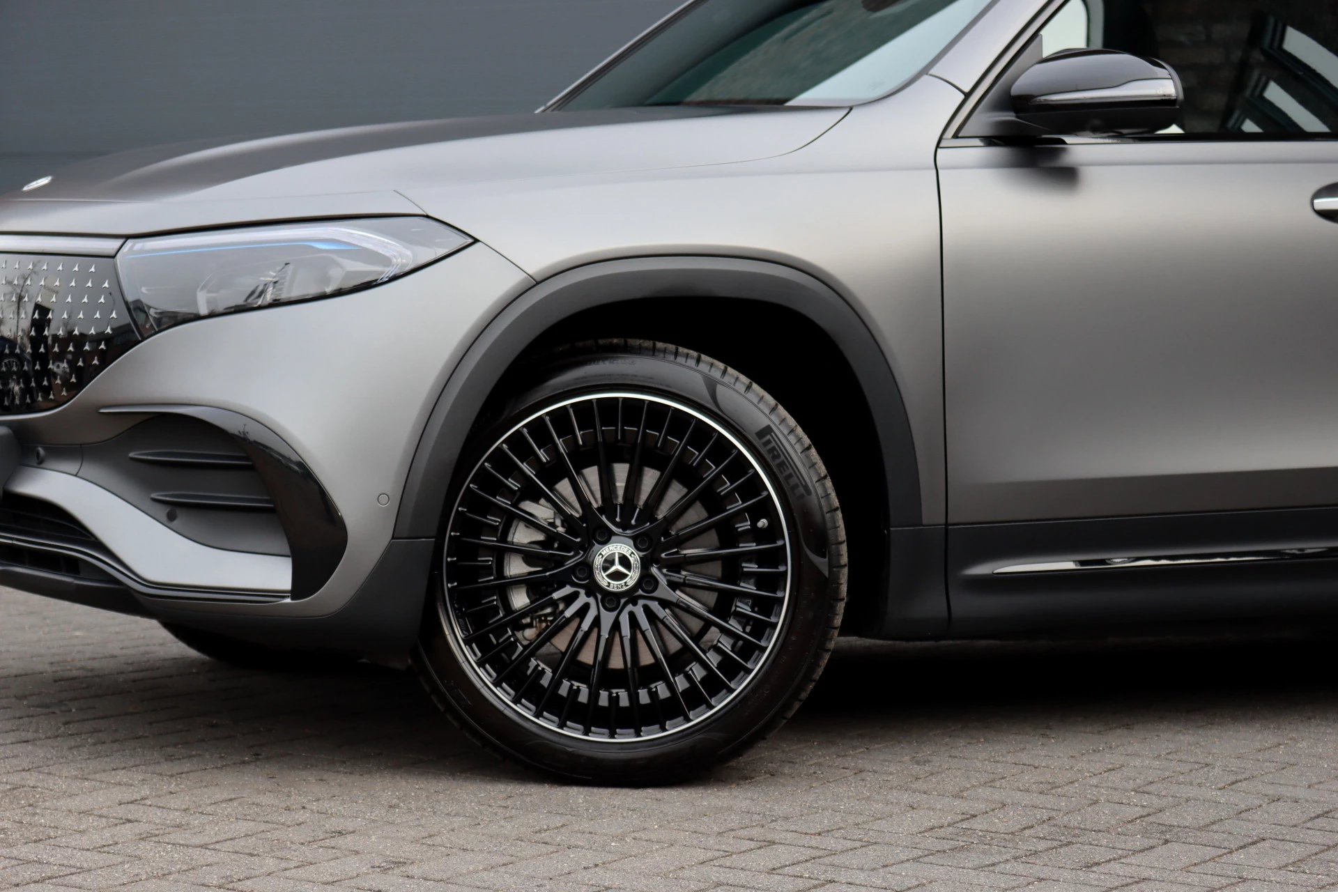 Hoofdafbeelding Mercedes-Benz EQB