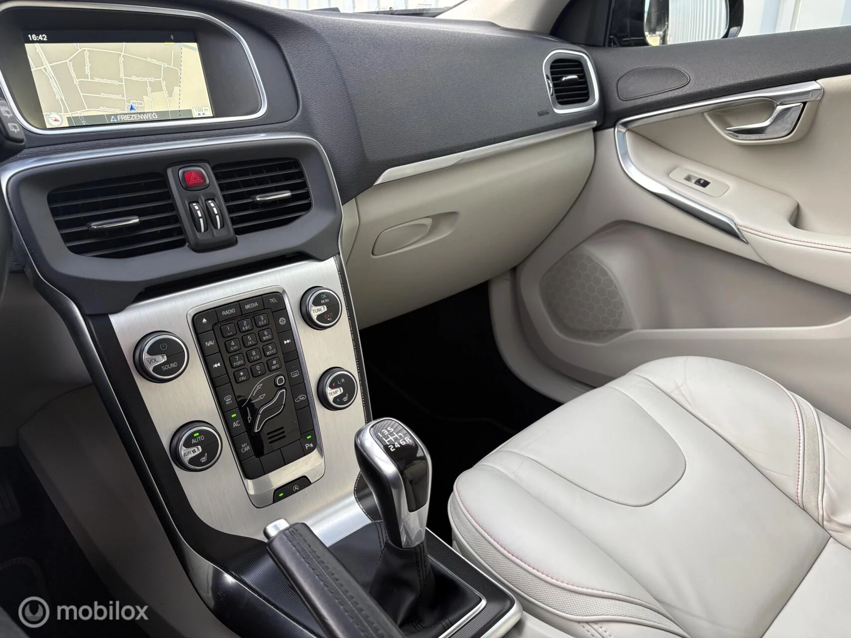 Hoofdafbeelding Volvo V40