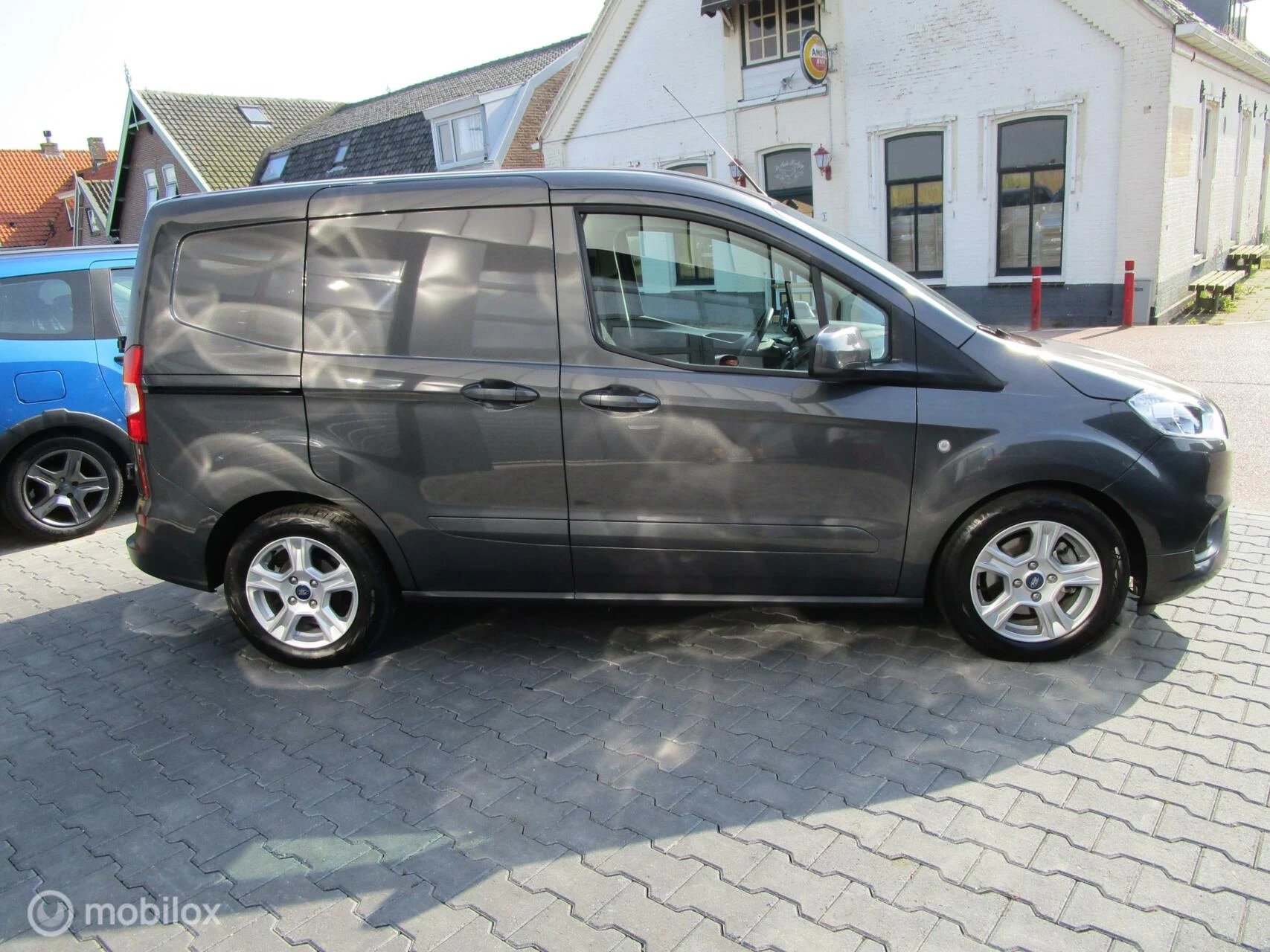 Hoofdafbeelding Ford Transit Courier