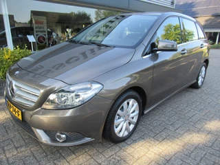 Hoofdafbeelding Mercedes-Benz B-Klasse Mercedes-Benz B-Klasse 180 Automaat