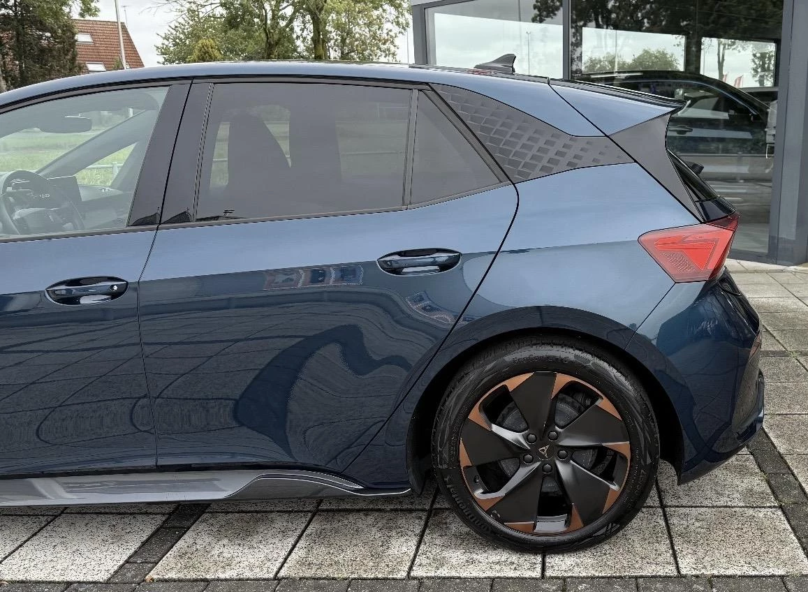 Hoofdafbeelding CUPRA Born