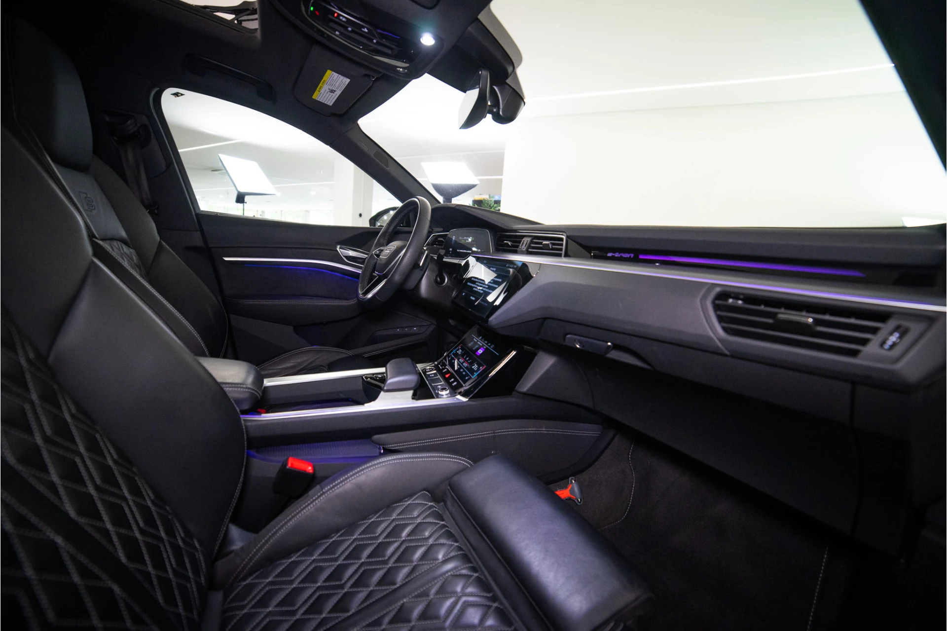 Hoofdafbeelding Audi e-tron