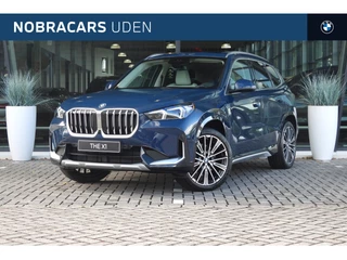 Hoofdafbeelding BMW X1 BMW X1 xDrive30e High Executive xLine Automaat / Panoramadak / Trekhaak / Sportstoelen / Parking Assistant Plus / Head-Up / Adaptieve LED / Comfort Access