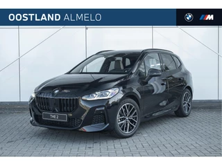 BMW 2 Serie Active Tourer 220i M Sport Automaat / Panoramadak / Trekhaak / Sportstoelen / Adaptieve LED / M Adaptief onderstel / Parking Assistant Plus / / Comfort Access