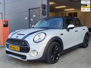 Hoofdafbeelding MINI Cooper S Mini Mini 2.0 Cooper S Pepper Serious Business / GRATIS ONDERHOUD TOT 22-04-2026 !!! RECENT NIEUWE REMMEN, GROTE BEURT + APK !!!