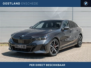 BMW 5 Serie 530e M Sport Automaat / Panoramadak / Trekhaak / Parking Assistant Professional / Adaptieve LED / Stoelventilatie  / Comfort Access