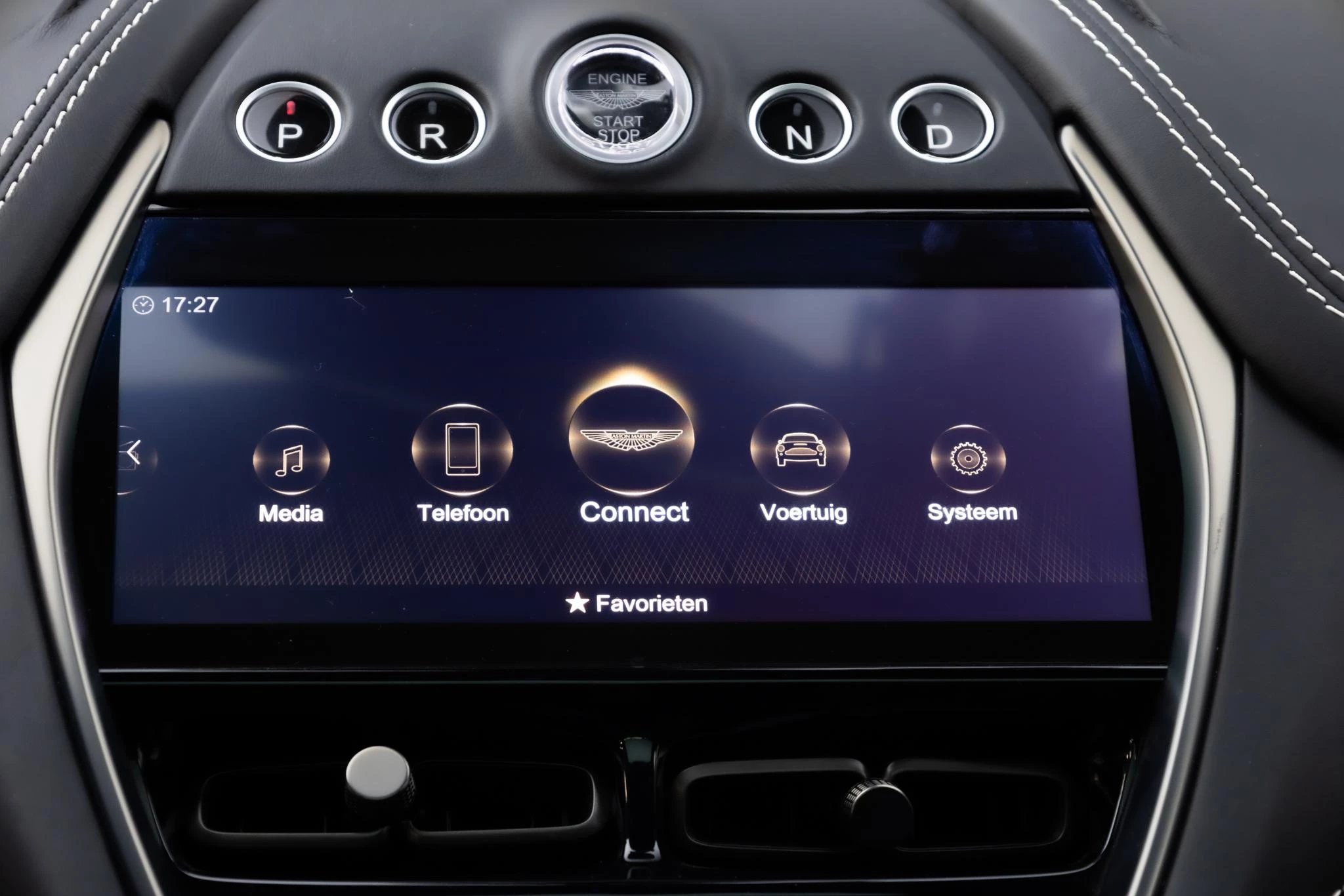 Hoofdafbeelding Aston Martin DBX