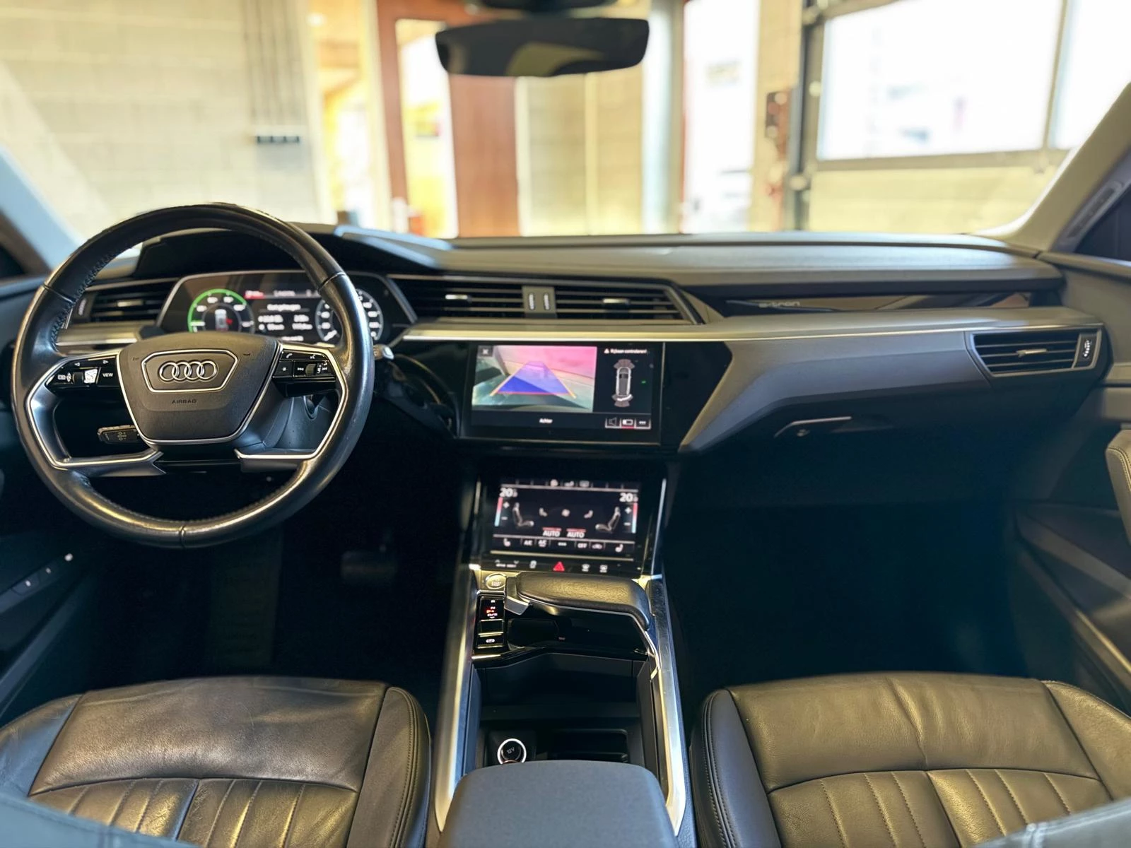 Hoofdafbeelding Audi e-tron