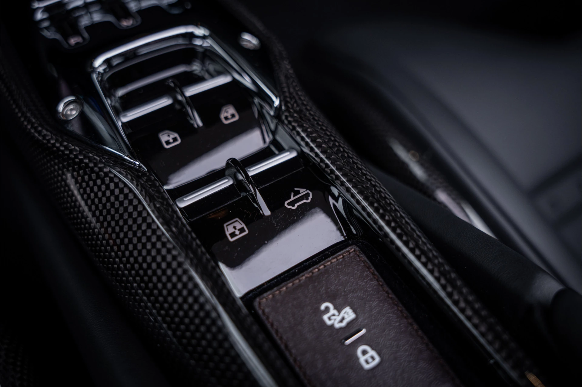 Hoofdafbeelding Ferrari 296