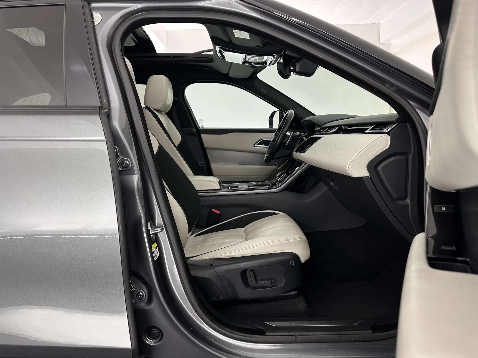 Hoofdafbeelding Land Rover Range Rover Velar