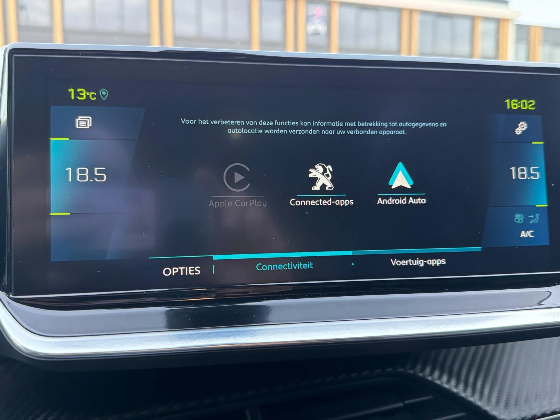 Hoofdafbeelding Peugeot e-2008