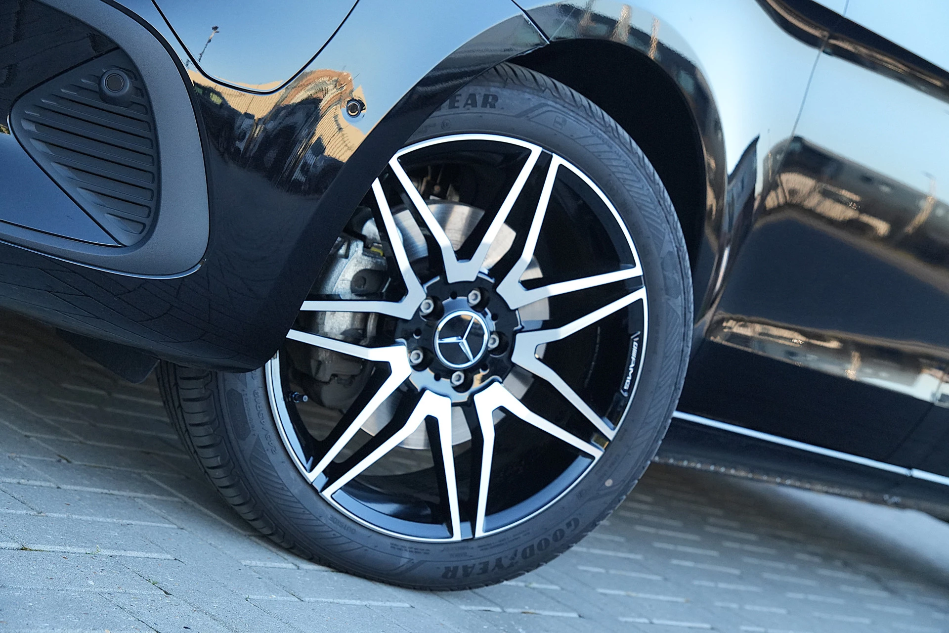 Hoofdafbeelding Mercedes-Benz EQV