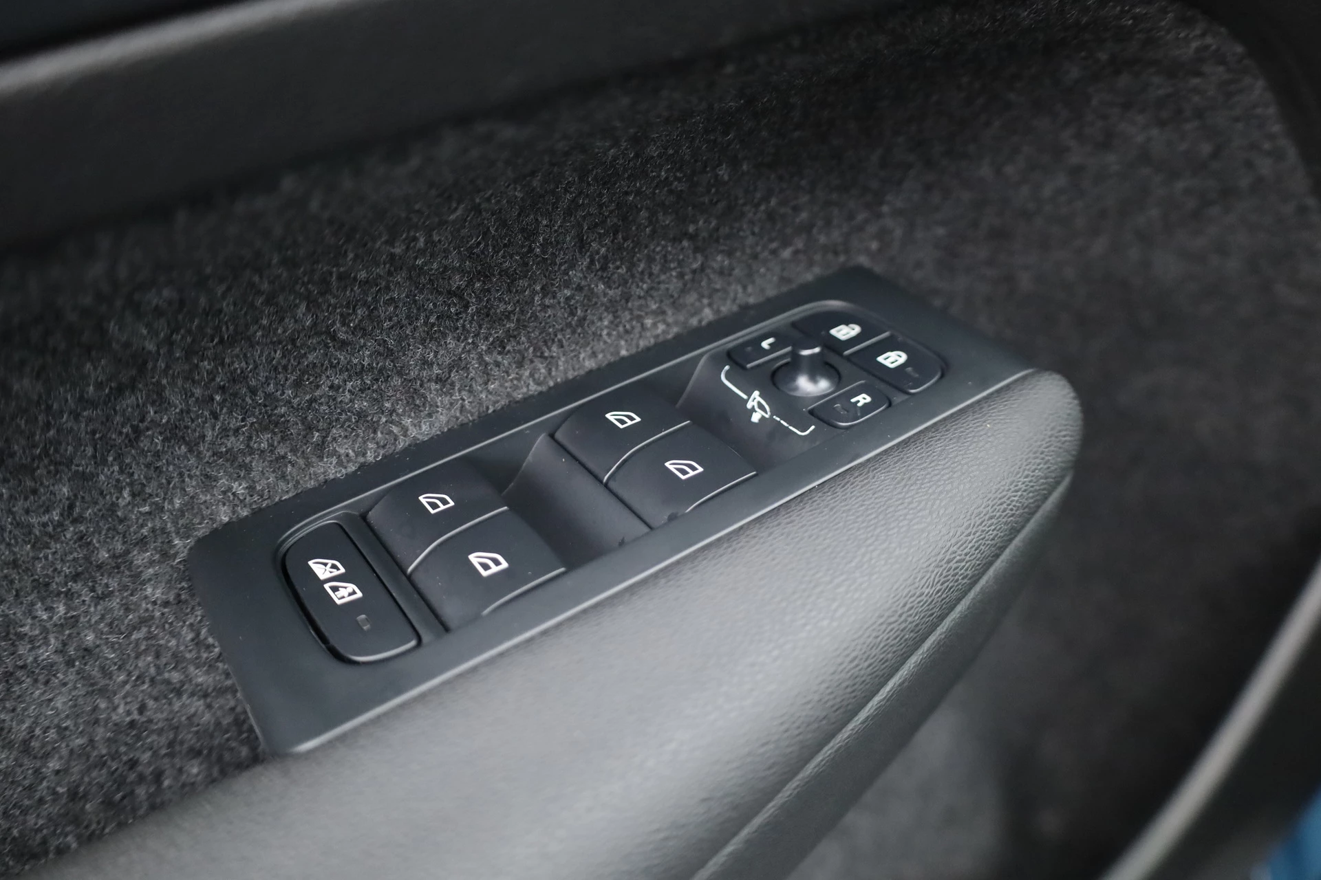 Hoofdafbeelding Volvo C40
