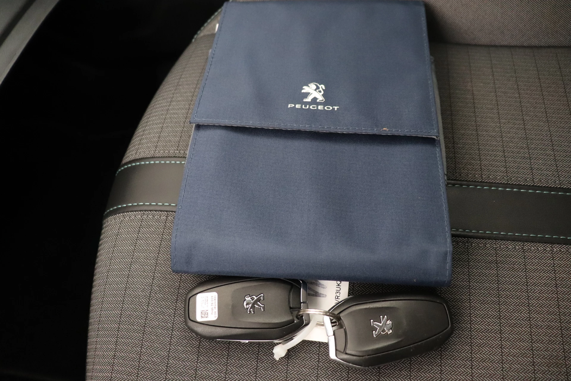 Hoofdafbeelding Peugeot e-2008