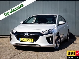 Hyundai IONIQ Comfort EV (120PK), 1ste-Eigenaar, 12-MND-BOVAG, NL-Auto, Navigatie/Apple-Carplay/Android-Auto, Keyless-Entry/Start, Parkeersensoren, Achteruitrijcamera, Airco/Climate-Control, LM.-velgen, DAB, Privacy-Glas