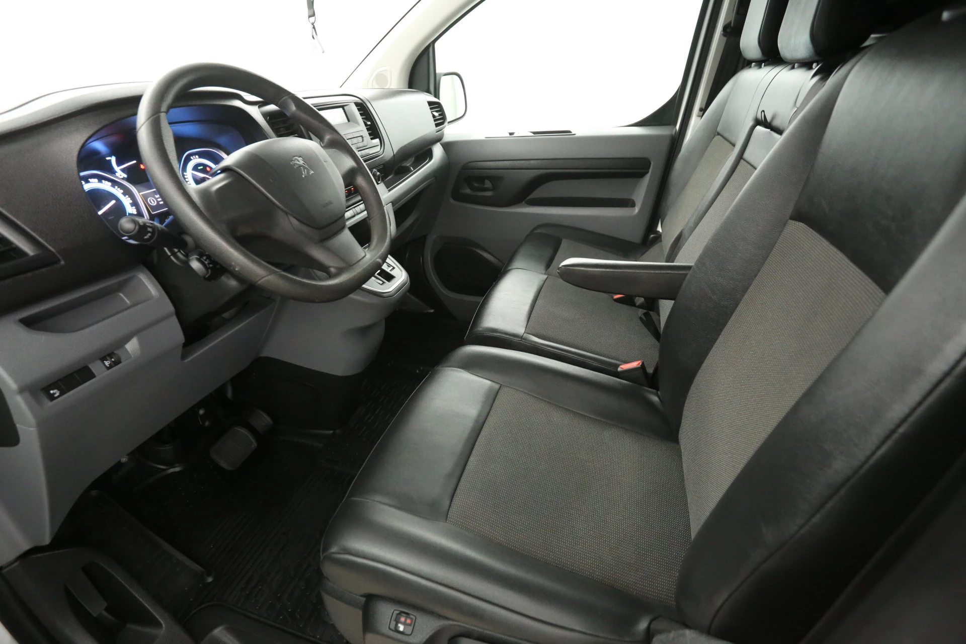 Hoofdafbeelding Peugeot e-Expert